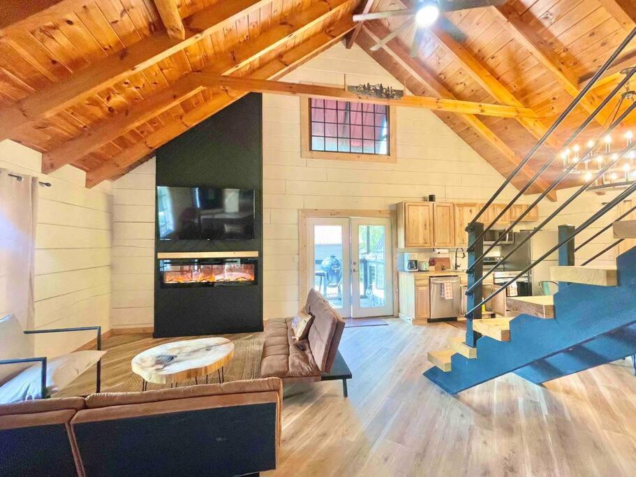 Modern Lake Side Nest• Hotub Fenced Yard King Beds 세비어빌 외부 사진