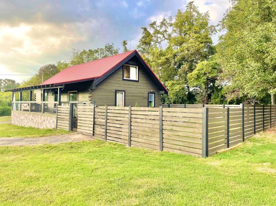 Modern Lake Side Nest• Hotub Fenced Yard King Beds 세비어빌 외부 사진